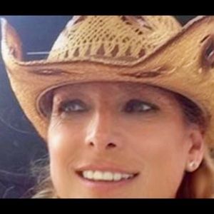 Meet your Posher, Wendy